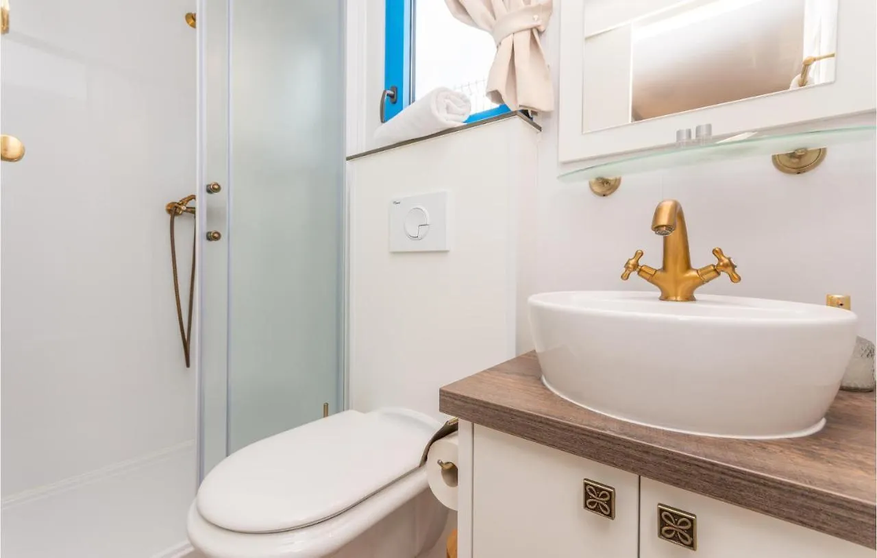 Pet Friendly Home In Biograd Na Moru With Wifi 0*,